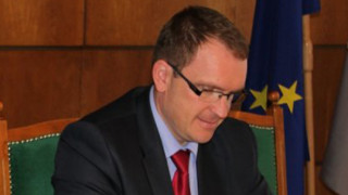 Спецпрокуратурата погна бившия зам.-кмет на Плевен Алексей Зелов за подкупите