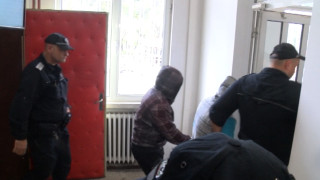 Съдът остави в ареста задържаните за побой над продавач в Габрово
