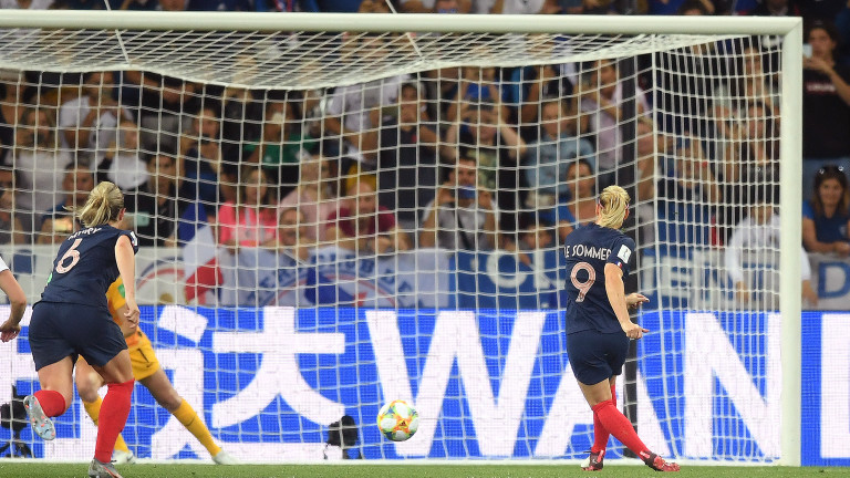 Франция и Германия с втори победи на дамския Мондиал