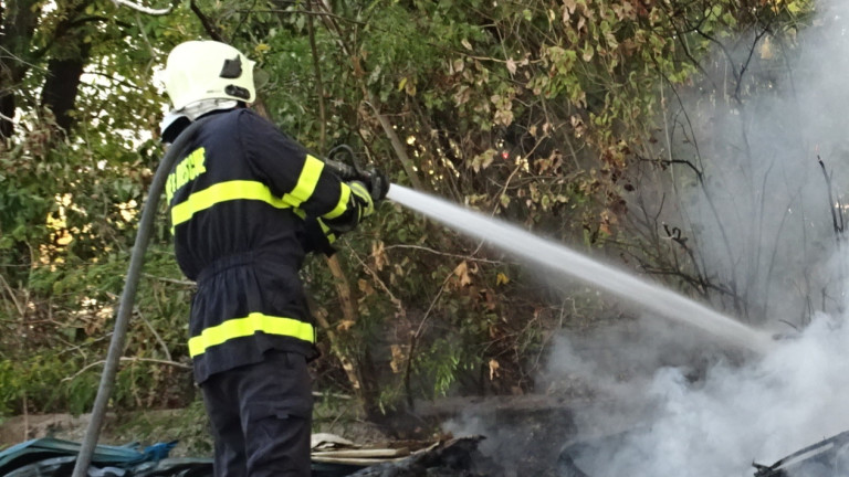Пожар в Захарния комбинат в Пловдив