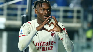 Крилото на Милан Рафаел Лео е отказал оферти на