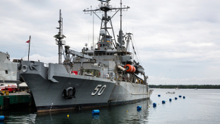 Китай съобщи че военен кораб на САЩ е навлязъл незаконно