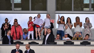 Мощна подкрепа за Димитър Бербатов от неговите дъщери