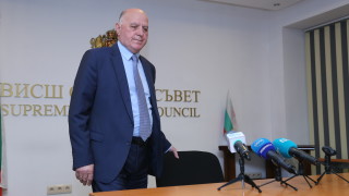 Наблюдава се едно по различно мнение и отношение от изпълнителната и