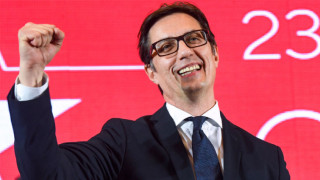 В Македония се очерта оспорван балотаж Албанците ще наклонят везните