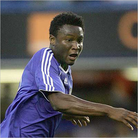 Арестуват халф на Челси, карал пиян