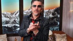 Защо Итън Хоук е ядосан на Том Круз