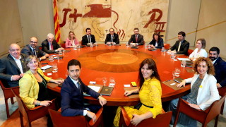 Новото сепаратистко правителство на Каталуния положи клетва