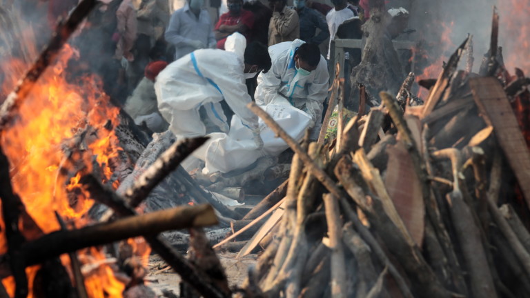 Пожар в индийско COVID отделение уби поне 10 пациенти
