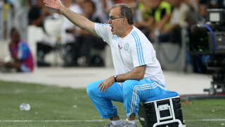 Наставникът на Лил Марсело Биелса който беше отстранен от