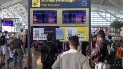 Изригването на вулкан в Индонезия доведе до отмяна на полети за Бали