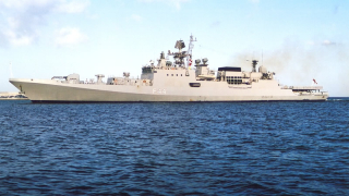 Фрегатата на Тихоокеанския флот на Русия Маршал Шапошников е провела