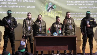 Хамас освободи четири израелски жени войници в събота в замяна на 200