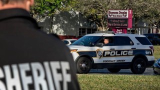 Във Флорида беше арестуван иранец въоръжен с мачете два ножа