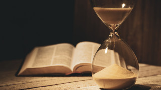 Табели предупреждаващи за продажбата на материали които може да съдържат