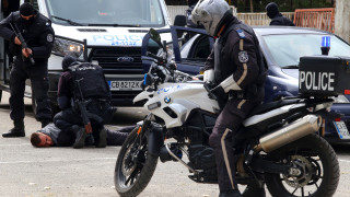 Трима души са арестувани в столицата след преследване с