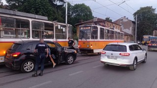 Катастрофа блокира движението на главен софийски булевард