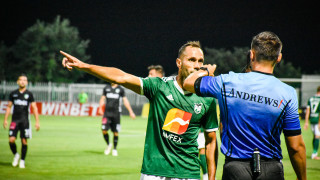 Един от опитните футболисти на Пирин Петър Занев даде интервю