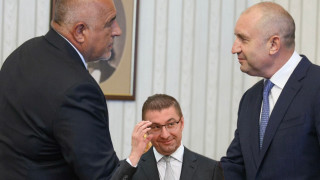 Християн Мицкоски: Няма да коленичим пред България