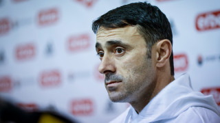 Старши треньорът на ФК ЦСКА 1948 Тодор Янчев говори пред