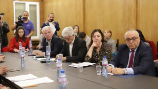 КЗП се събра на обществено обсъждане за индексацията на цените