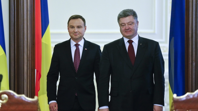 Полша покани Украйна на срещата на върха на НАТО през 2016 г. 