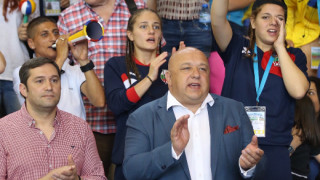 Министър Кралев подкрепи българските състезателки във втория ден от ЕП по бокс за момичета и девойки