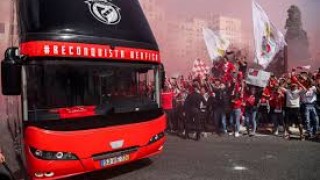 Феновете на Бенфика поискаха извинение в социалните медии от Вайгл