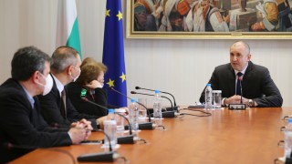 Предстоящият изборен процес не се различава особено от ходенето на