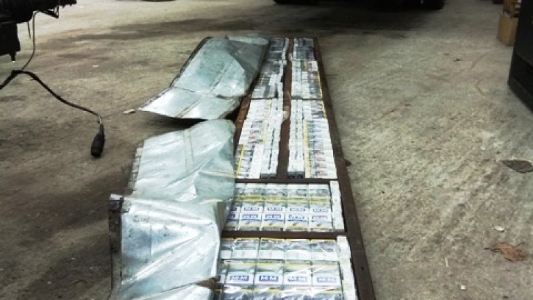 Митничари хванаха контрабанда на 60 900 къса (3045 кутии) цигари