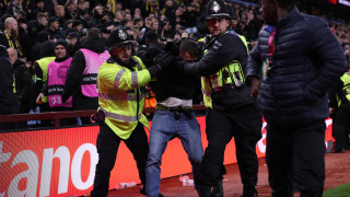 Двубоят между Астън Вила и Йънг Бойс в Лига Европа