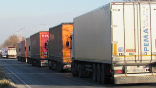 Превозвачите са платили до три пъти по високи тол такси през