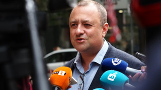 Докато ръководството на Агенция Пътна инфраструктура АПИ изпълнява своите задължения