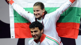 Биляна Дудова достигна до полуфиналите на Световното първенство по борба