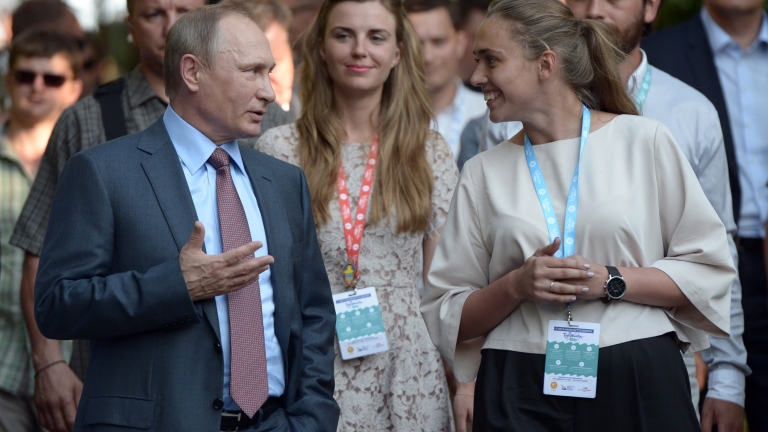 Путин и Медведев на визита в Крим