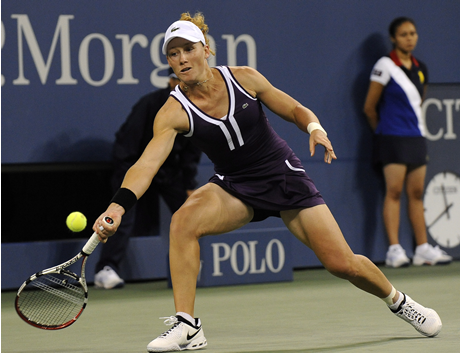 Стосър на 1/4-финал след драма с Дементиева