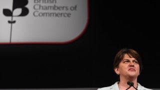 Северноирландците скочиха: Барние не е честен посредник