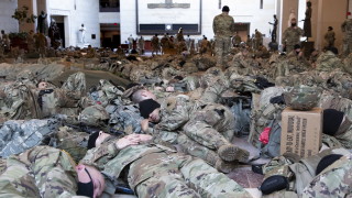 Бум на COVID-19 в Националната гвардия във Вашингтон