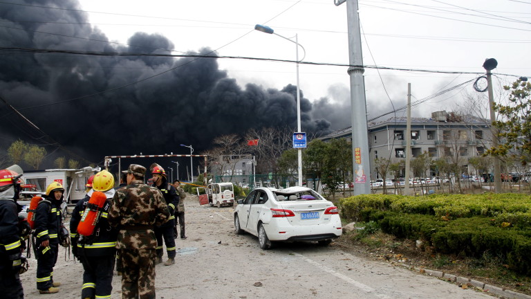 Повече от 40 са жертвите и 600 ранените след взрива в китайски завод 