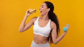 Не една и две известни личности които спортуват усилено и