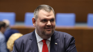 Делян Пеевски иска забрана на китайските вейпове и се жалва от Сорос на Тръмп
