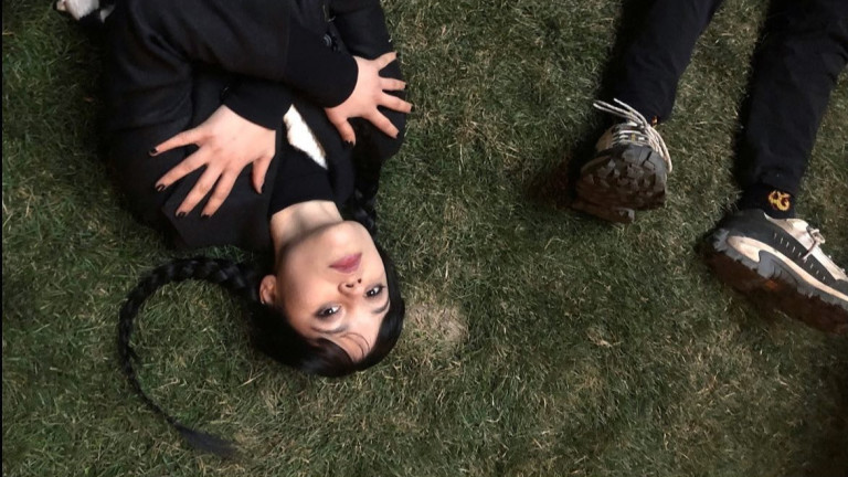 Повече ужаси и никаква романтика във втори сезон на Wednesday