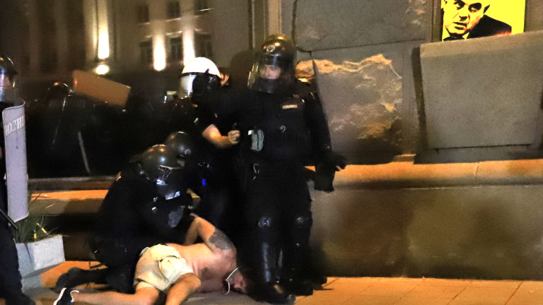 Брюксел смъмри властта: Всяка употреба на сила трябва да бъде пропорционална