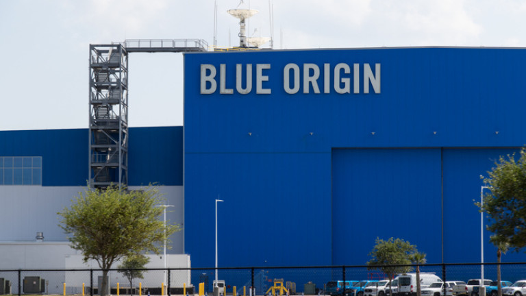 Blue Origin е изправенa пред месеци забавяне, след експлозията на стартовата ѝ площадка