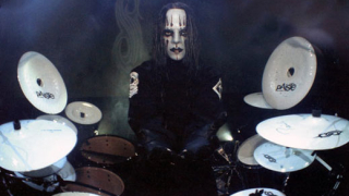 Барабанистът на Slipknot най-добър за последните 25 години