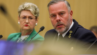 Украинските военни не трябва да се подават на натиск или