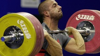 Последният световен шампион на България в щангите Иван Стоицов преживява