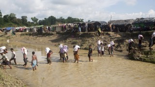 ЕС прекъсва връзки с Мианмар заради етническо прочистване на рохинги