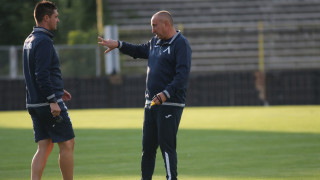 Треньорът на Левски Станимир Стоилов викна в първия отбор 14 годишния