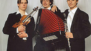 Trio C Tot de Derde в "Червената къща"